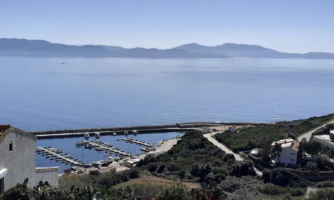 Cargese Appartement | Agréable studio avec mezzanine, magnifique vue sur le Port de Cargèse