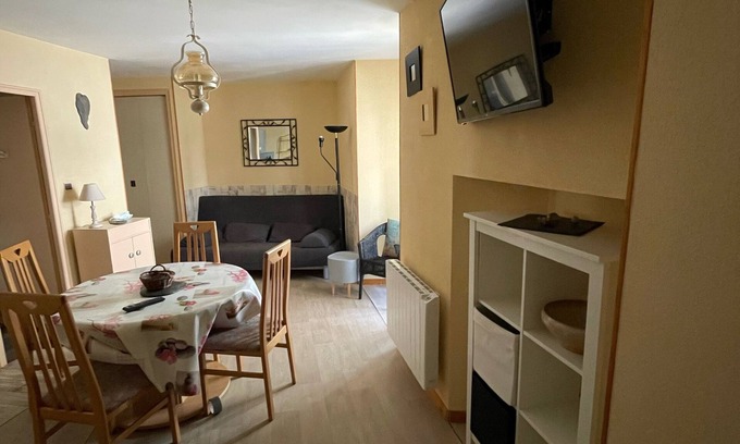 Ax-les-Thermes Appartement | Pleasant T2 FURNITURE in the Ax Les Thermes hypercentre, 5 minutes from the Teich thermal baths