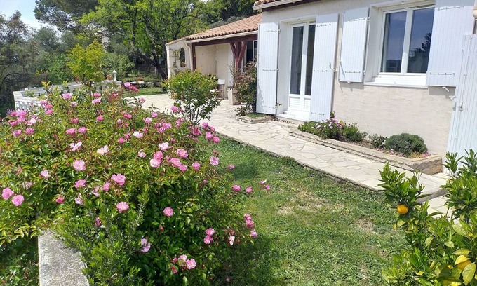 Caveirac Villa | Agréable villa + piscine sur les hauteurs du village, sans vis à vis.