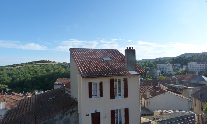 Chatel-Guyon Maison | agréable maison de bourg au calme , sans vis à vis