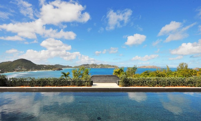Pointe Milou Villa | Deux piscines chauffées - une de 62 pieds de long, petit déjeuner continental tous les jours, location de voiture incluse