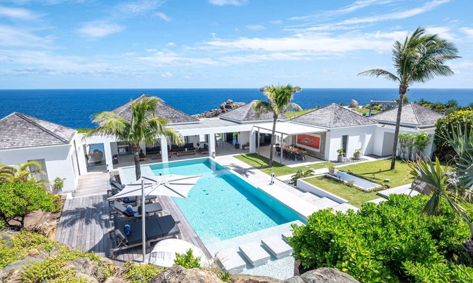 Petit Cul-de-Sac Villa | Villa privée, six chambres �� coucher, deux piscines, jacuzzi, salle de remise en forme, piscine chauffée de 39 pieds de long