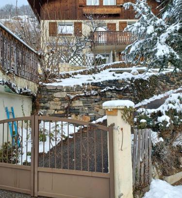 Brides-les-Bains Appartement | PLEIN SOLEIL appartement avec GARAGE pour SKI TROIS VALLEES et CURE THERMALE