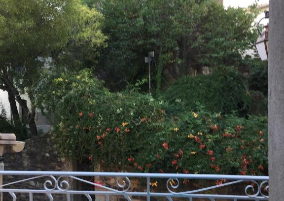 Nizas Maison | Plein Sud : jolie maison dans village pittoresque de l'Hérault.
