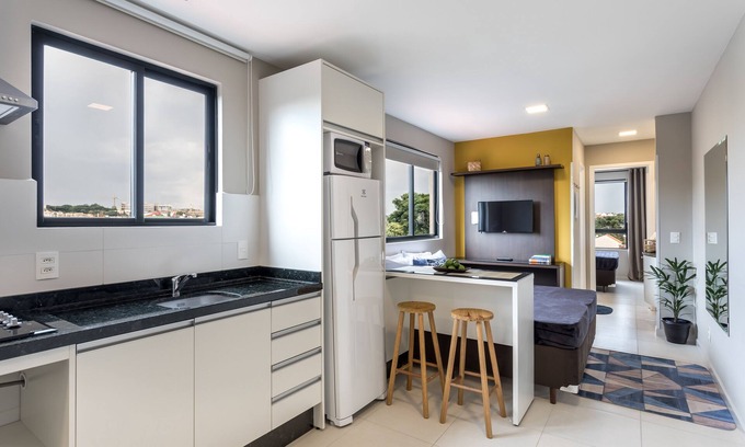 Reboucas Appartement | Pleione ⭐️ flat completo, garagem, Jd. Botânico, PUC, Centro