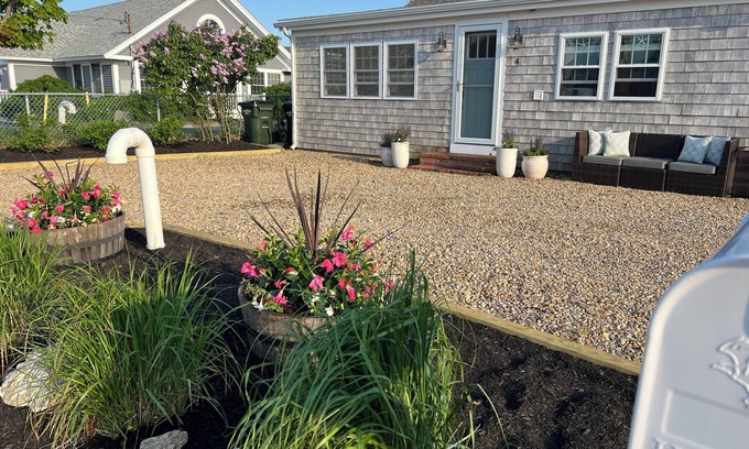 Newbury Cottage | Plum Island Beach Cottage - 4 Minute Walk To Beach!!