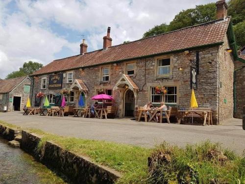Rickford Hôtel | Plume of Feathers