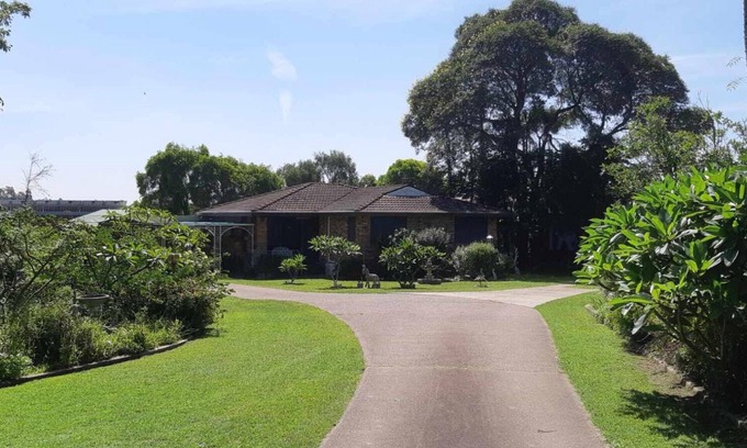 Sawyers Gully Maison | Plumstead Guesthouse – entire house in Lovedale wine country