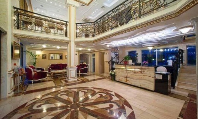 Chaika Appartement | Plush, 1 Bed Apt, Dawn Park D