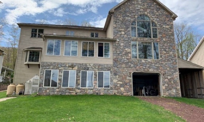 Drums Chalet De Ski | Pocono Area Lakefront Estate, GREAT FOR KIDS, Pontoon boat for rent, game room.