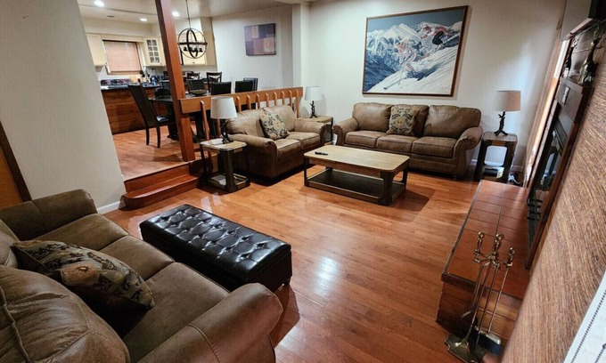 East Stroudsburg Maison | 2-bedroom, 2 bath Pocono Mountains retreat in East Stroudsburg