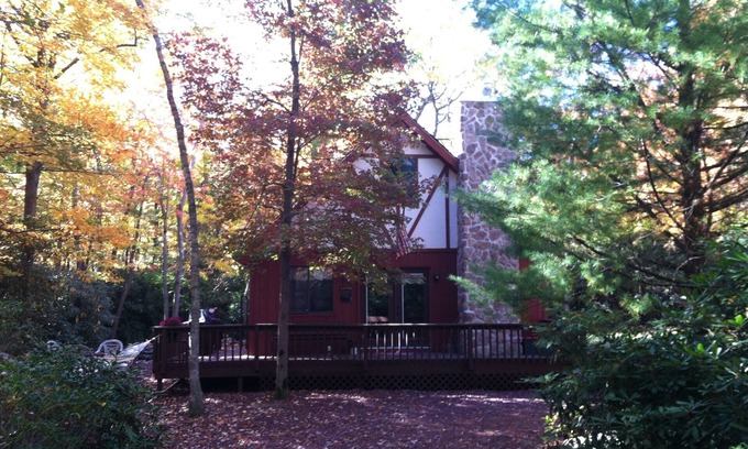 Jim Thorpe Cabine | Quiet Pocono Mountain Retreat