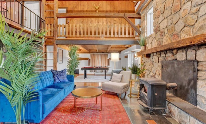 Sciota Cabine | !WOW! *POCONOS CAVE/PRIVATE POND/MINS TO CAMELBACK
