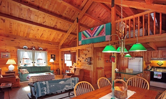 Lehighton Cabine | Poconos Log Cabin Getaway
