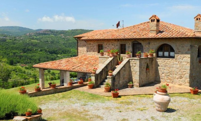 Castel del Piano Maison | Podere dei Venti by Interhome