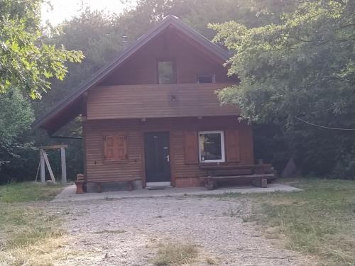Ilirska Bistrica Chalet De Ski | Podklanci-house in the forest