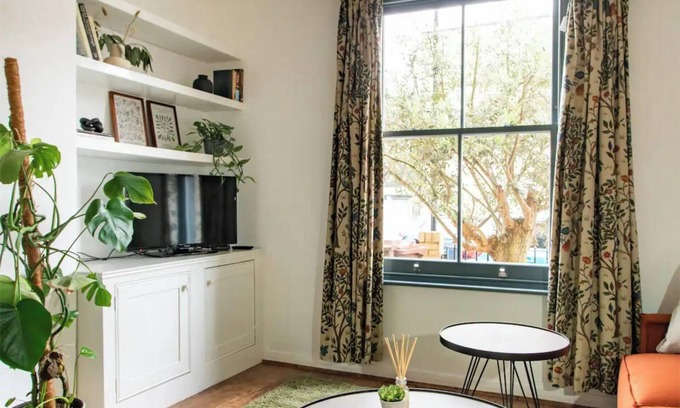 Walthamstow Appartement | Poet's Corner - Charming Victorian Home