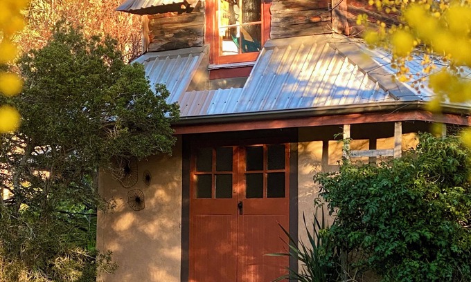 Sandfly Cottage | Poet's Ode - featuring the Donkey Shed Movie Theatre