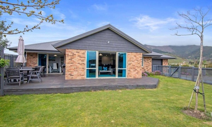 Pohara Maison | Beach House moderne avec vue sur la mer