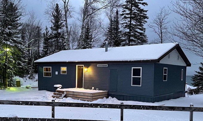 Brimley Cabine | Point Iroquois Beach Cabin- On Lake Superior