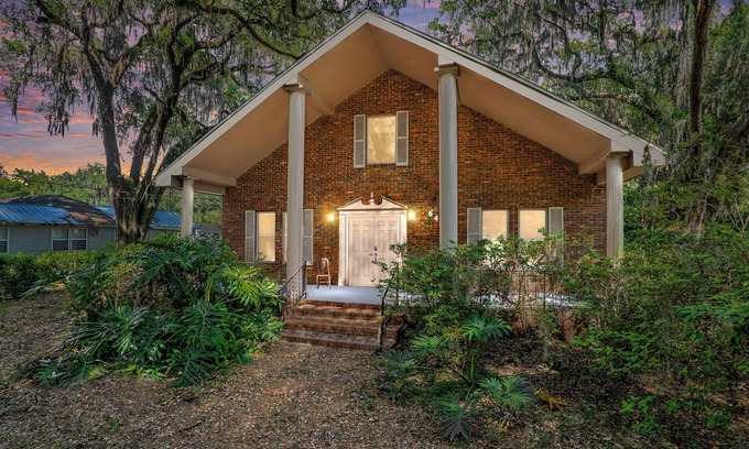 Gainesville Maison | Ponderosa, off the beaten path but 15 minutes to Gainesville!