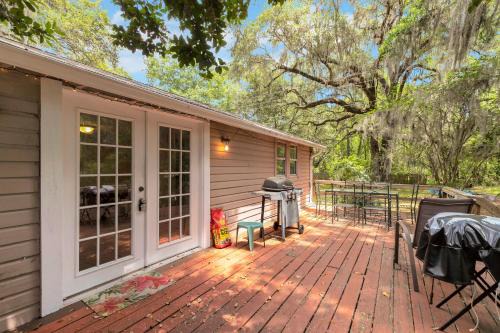 Gainesville Maison | Ponderosa Off The Beaten Path farmhouse