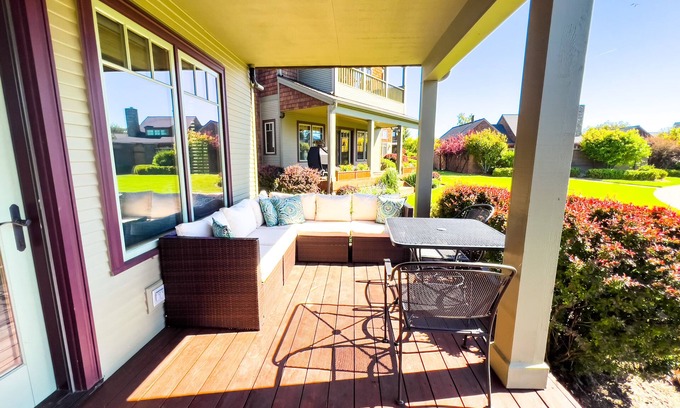 Sisters Copropriété | Ponderosa Sunset Retreat 2 bedroom 2 bath in Pine Meadow Village Sisters Oregon