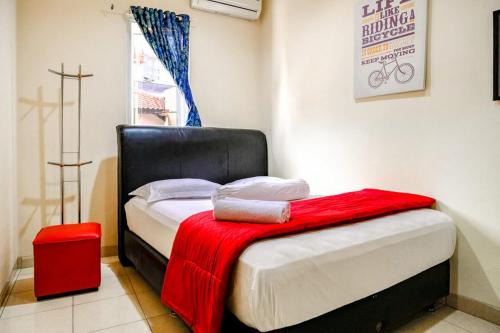 Kemanggisan Maison | Pondok Malabar Mitra RedDoorz