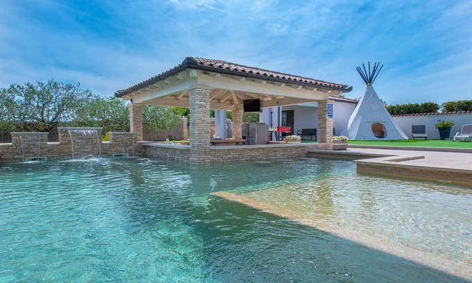 Vodnjan Villa | Pool-Bar Villa Vodnjan / ~50m2 heated pool / Seaview / 4km beach / SPA Jacuzzi