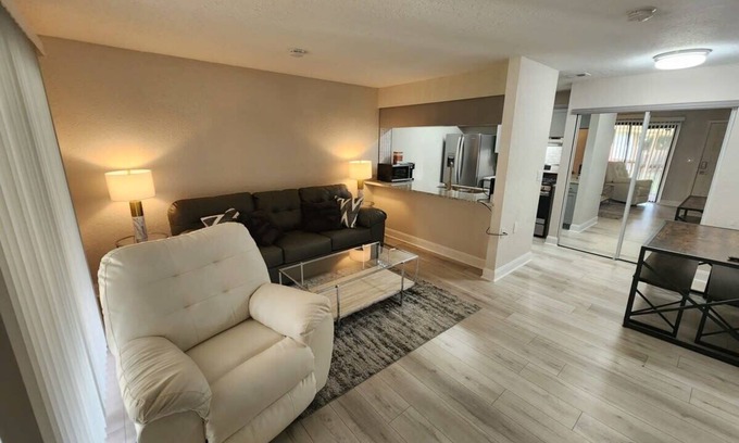 Tallahassee Appartement | Clean and upgraded-2 miles to FSU!