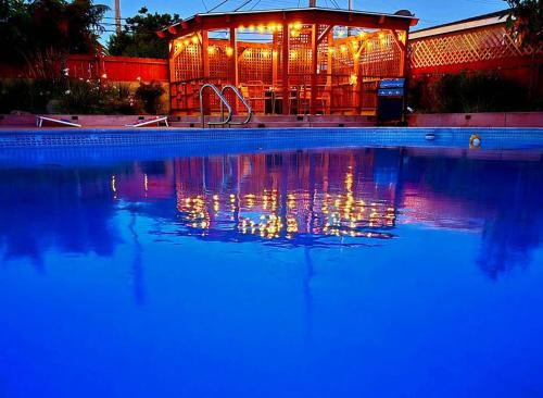 National City Maison | Pool, Hot Tub, Luxury 3 Beds,15 Min Beach,DT, Zoo, Sesame Place, Airport