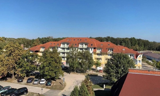 Zalakaros Copropriété | Pool&relax Apartman: Pihenés a Medencénél. Közvetlen Gyógy/élményfürdő Mellett
