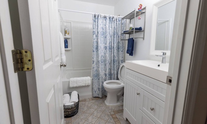 Indian Trails Maison | Pool Retreat in Palm Coast, near cinnamon sand beaches of Flagler county