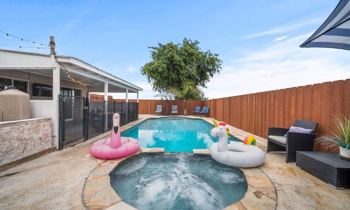 Chula Vista Maison | Maison de vacances pour 11 personnes avec piscine, spa, barbecue et jeux!