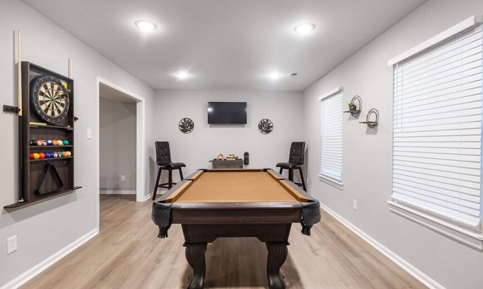 Mosby Maison | Pool Table Paradise: 3 BR Getaway in RVA!