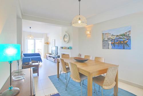 Barra Maison | Pool & Tennis Beach House