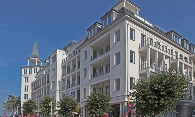 Sellin Appartement | Pool und Sauna mit Meerblick, Direkt an der Seebrücke - First Sellin Fewo 3.8