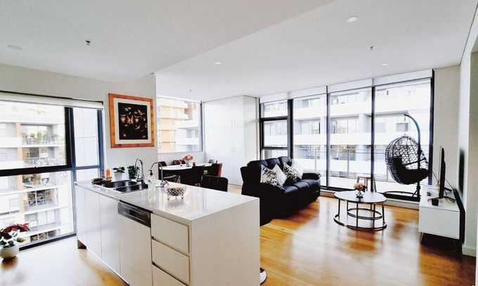 Macquarie Park Appartement | Pool View of Marquarie Park Paradise