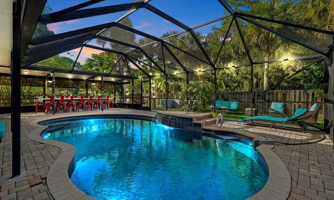 Port Saint John Maison | Poolside Cocoa Oasis w/Tiki Bar!