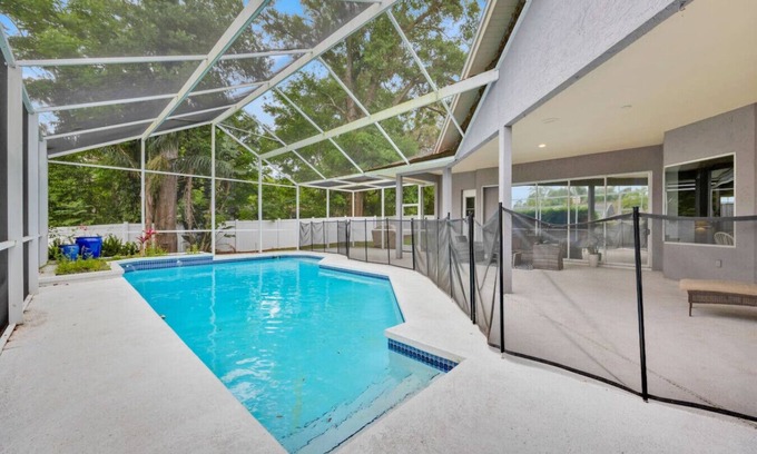 Forest City Maison | Poolside Paradise | 30 Min From Disney | Pool | Patio