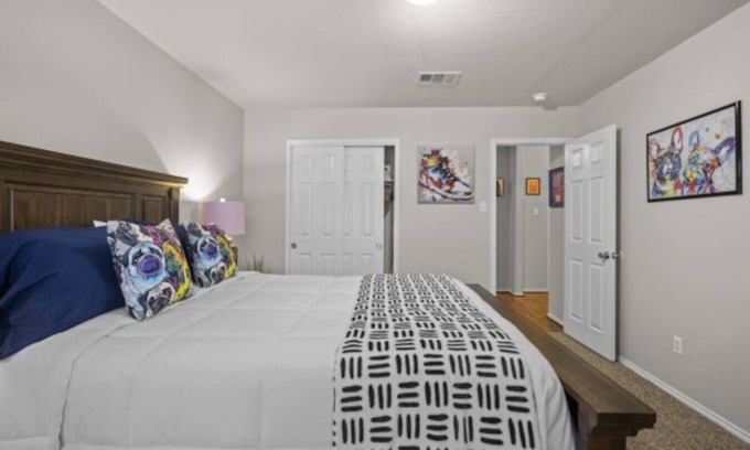 Temple Appartement | Pop Art Extravaganza @ SPG Europa in Temple TX