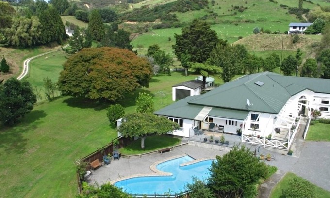 Lower Kaimai Copropriété | Poripori Homestead rural et proche de la ville