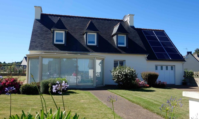 Lanmodez Maison | MAISON DE PORS GUYON SITUEE A 50M DE LA PLAGE, 4 CHAMBRES AVEC VUE MER