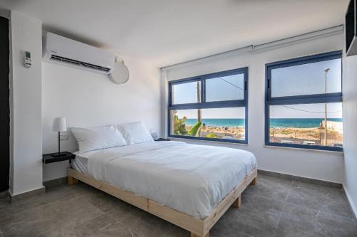 Haifa Appartement | PORT CITY HAIFA - BAT GALIM oceanfront luxury - MAMAD