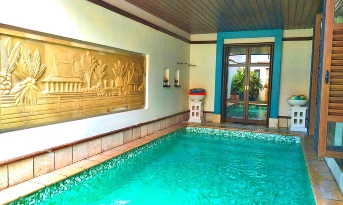 Taman Tanjung Villa | Piscine de la villa sur l'eau de la plage de Port Dickson
