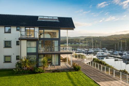 Portavadie Station Balnéaire | Portavadie Loch Fyne Scotland
