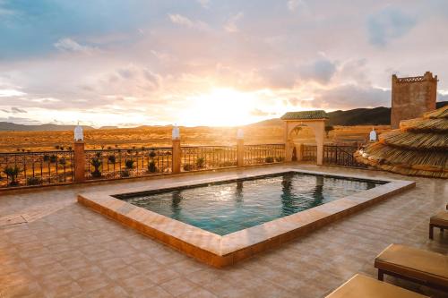 Taouz Hôtel | Porte De Sahara Ouzina