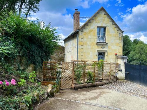 Gennes-Val-de-Loire Maison | Porterie du château Clim Wifi Terrasse Bord Loire