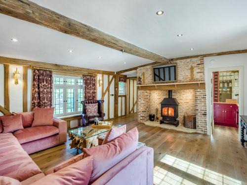 Great Saling Maison | Porters Hall