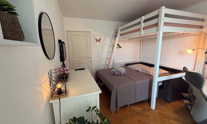 Saint-Julien-en-Genevois Lit Et Petit-Déjeuner | Portes de Genève - Individual guest room